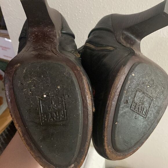 Vintage Rare Frye Victorian Goth Matilda Faux Button Black Leather Heeled Boots - Picture 8 of 14